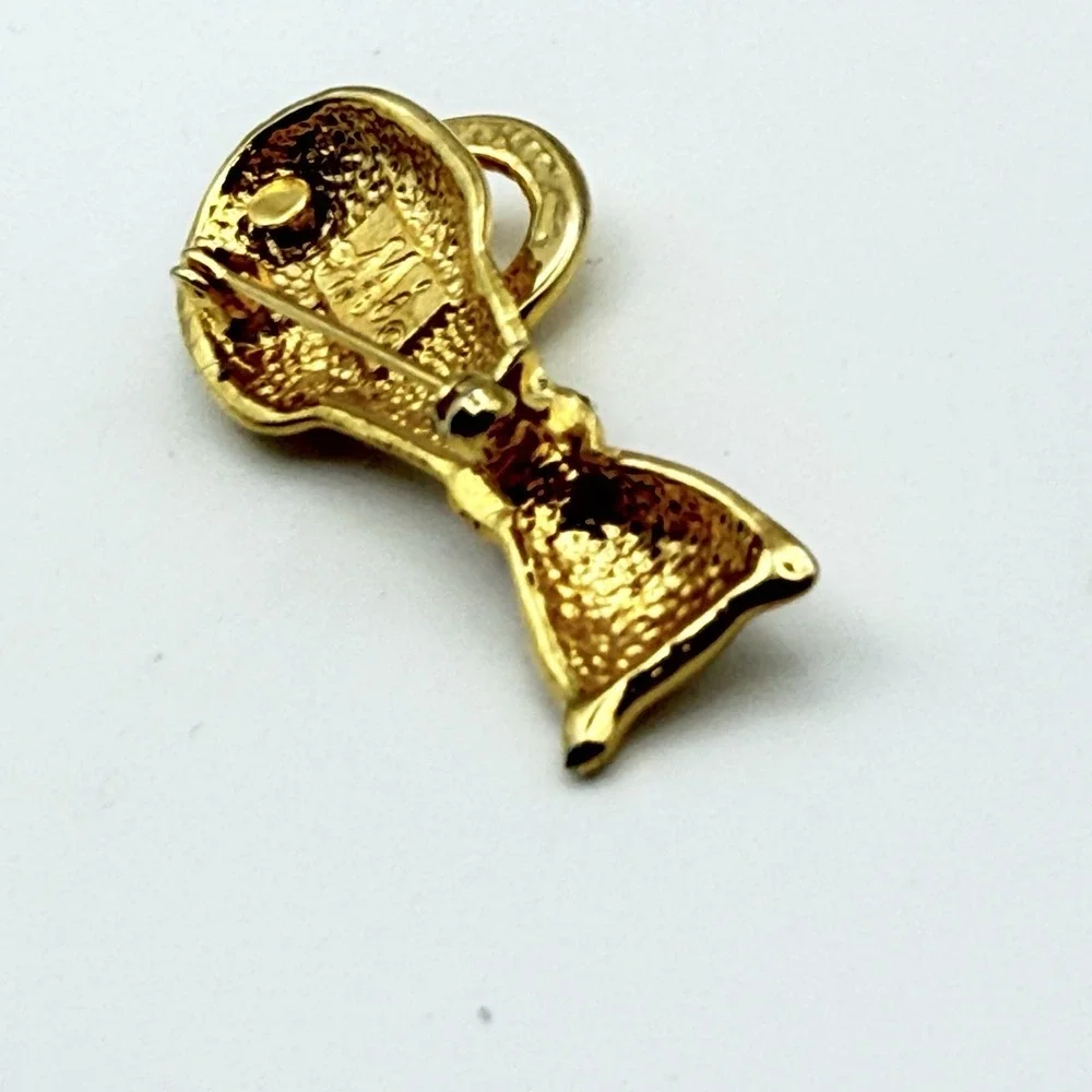 Vintage AAI Articulated Cat Brooch Gold Tone Moving Tail Rhinestones Figural Pin